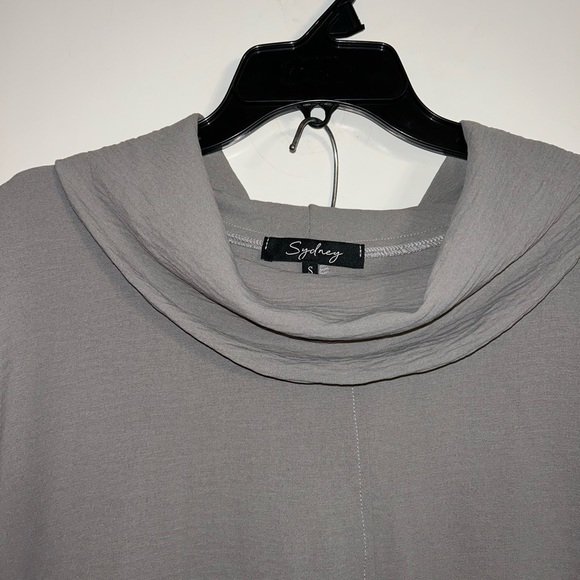 Sydney USA Gray 100% Polyester Matching Set Cowl Neck Top and Pants NWOT - Picture 3 of 8